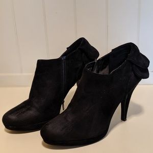 Impo black suede bootie with bow